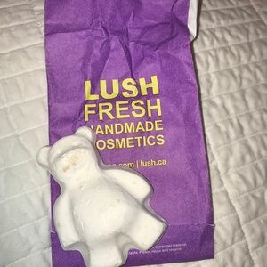 Lush Butterbear bath bomb!